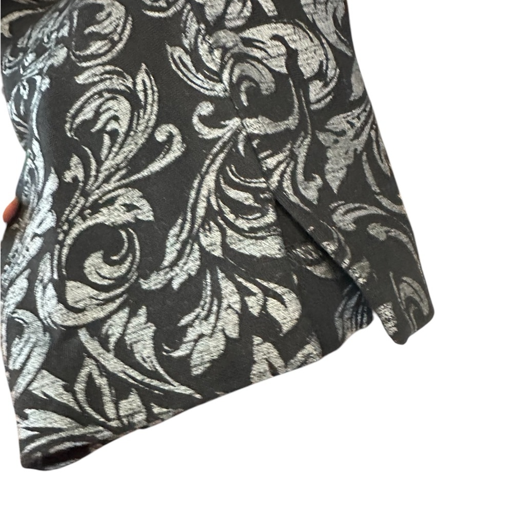 Chico’s Elegant Black And Silver Patterned Crop A… - image 4